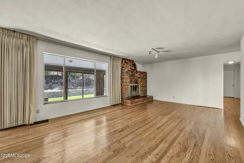 3490 Plumb, Reno, Nevada 89509, 4 Bedrooms Bedrooms, ,3 BathroomsBathrooms,Residential,Residential,Plumb,0,260009493