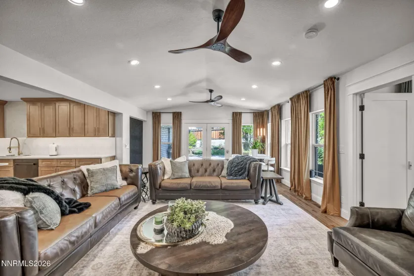 3233 Harvard, Carson City, Nevada 89703, 4 Bedrooms Bedrooms, ,3 BathroomsBathrooms,Residential,Residential,Harvard,0,260009495