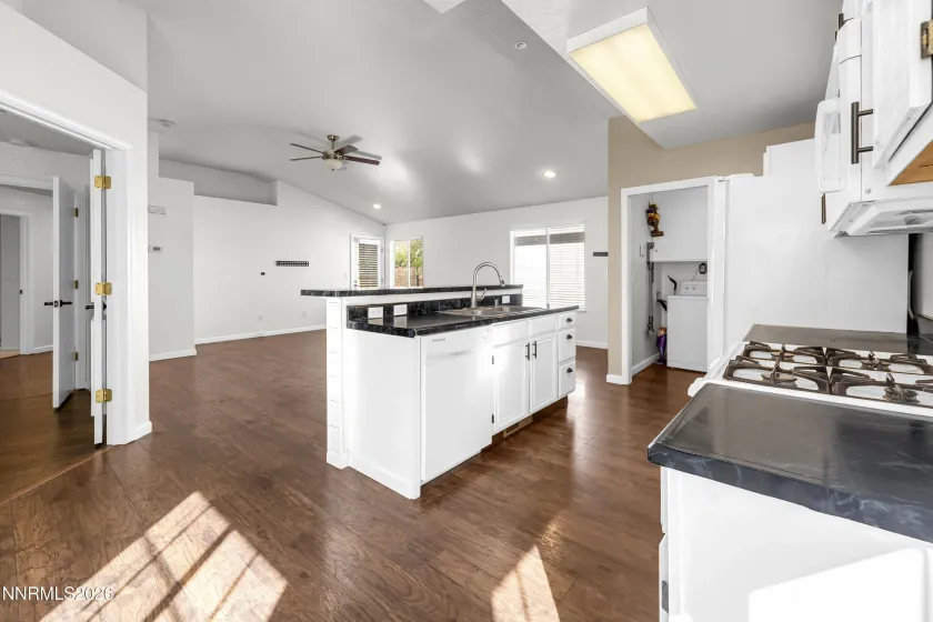 1704 Sierra Highlands, Reno, Nevada 89523, 3 Bedrooms Bedrooms, ,2 BathroomsBathrooms,Residential,Residential,Sierra Highlands,0,260006764