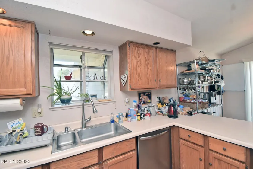 1625 Belmont, Carson City, Nevada 89706, 3 Bedrooms Bedrooms, ,2 BathroomsBathrooms,Residential,Residential,Belmont,0,260009543