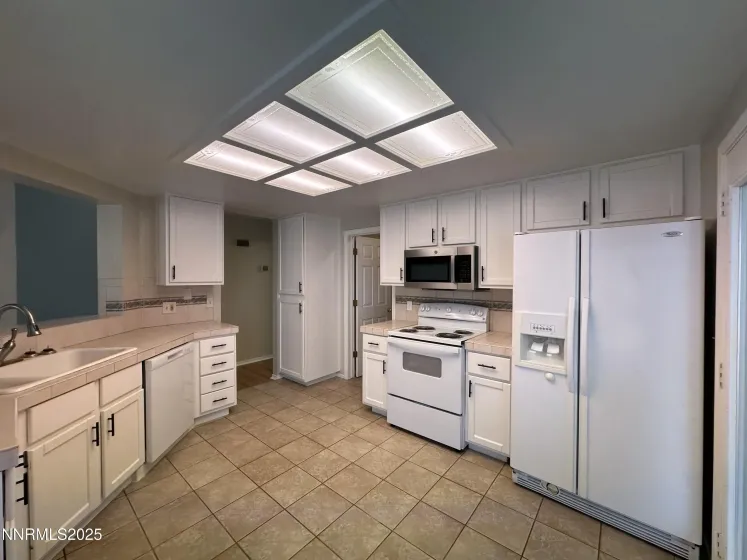 2635 Alpine Creek, Reno, Nevada 89519, 2 Bedrooms Bedrooms, ,3 BathroomsBathrooms,Residential Lease,Manufactured,Alpine Creek,0,260009549