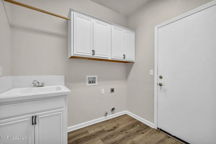 5835 Ingleston, Sparks, Nevada 89436, 5 Bedrooms Bedrooms, ,3 BathroomsBathrooms,Residential,Residential,Ingleston,0,260009552
