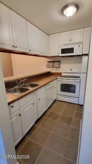 2750 Plumas, Reno, Nevada 89509, 1 Bedroom Bedrooms, ,1 BathroomBathrooms,Residential,Residential,Plumas,0,260009555