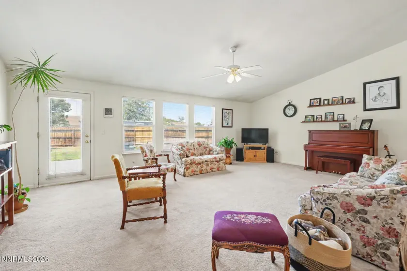 1182 Eagle Rock, Fallon, Nevada 89406, 4 Bedrooms Bedrooms, ,2 BathroomsBathrooms,Residential,Residential,Eagle Rock,0,260009556
