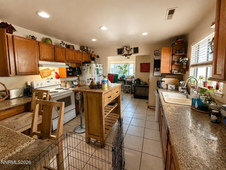 305 2nd, Sun Valley, Nevada 89433, 2 Bedrooms Bedrooms, ,2 BathroomsBathrooms,Residential,Residential,2nd,0,260009560