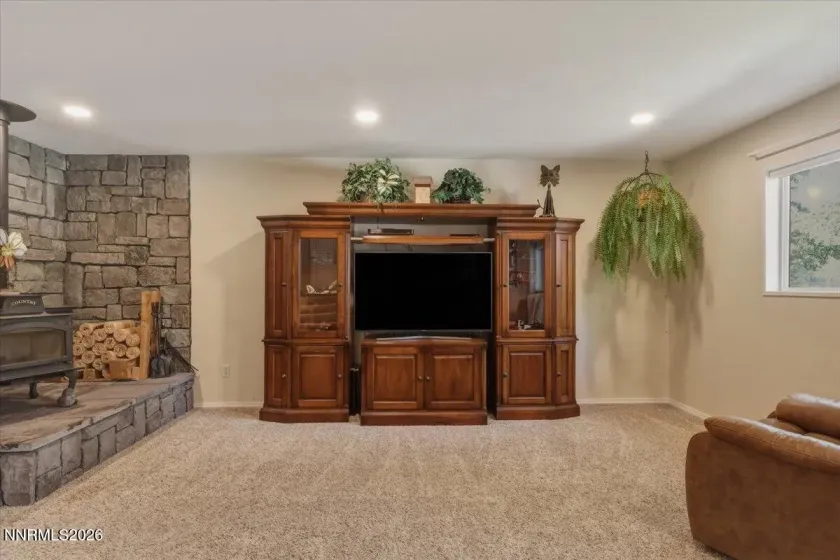 1518 Glenwood, Gardnerville, Nevada 89460, 5 Bedrooms Bedrooms, ,3 BathroomsBathrooms,Residential,Residential,Glenwood,0,260009505