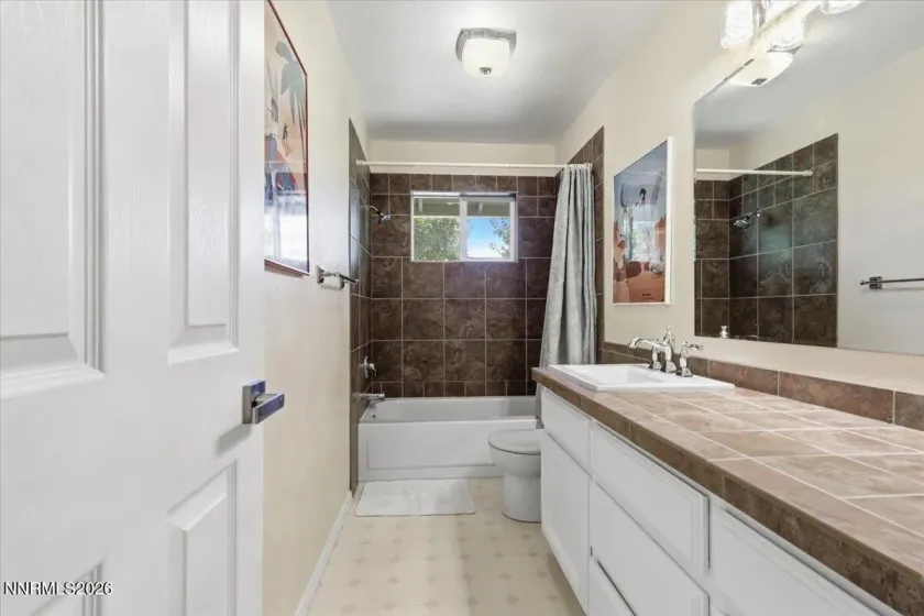 1518 Glenwood, Gardnerville, Nevada 89460, 5 Bedrooms Bedrooms, ,3 BathroomsBathrooms,Residential,Residential,Glenwood,0,260009505