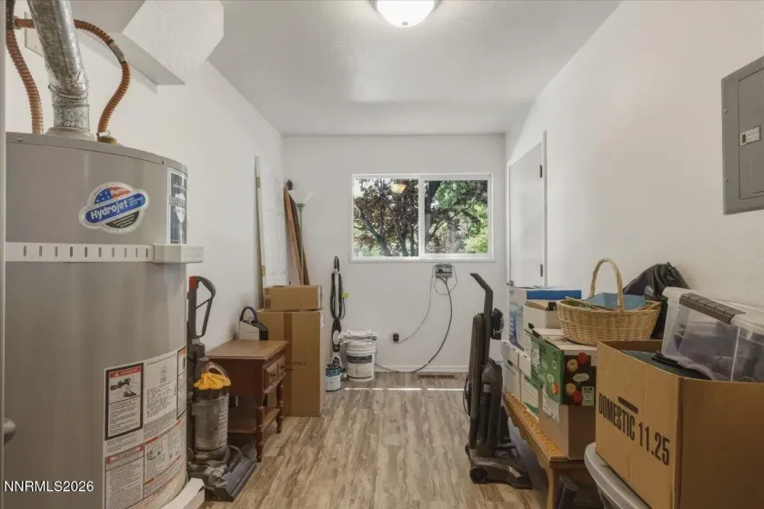 1518 Glenwood, Gardnerville, Nevada 89460, 5 Bedrooms Bedrooms, ,3 BathroomsBathrooms,Residential,Residential,Glenwood,0,260009505