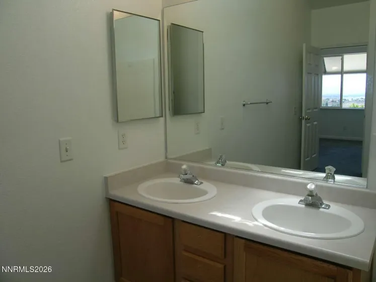 893 Vista Park, Carson City, Nevada 89705, 3 Bedrooms Bedrooms, ,2 BathroomsBathrooms,Residential,Residential,Vista Park,0,260009525