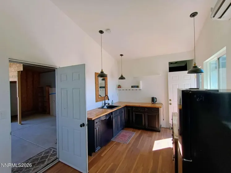 893 Vista Park, Carson City, Nevada 89705, 3 Bedrooms Bedrooms, ,2 BathroomsBathrooms,Residential,Residential,Vista Park,0,260009525