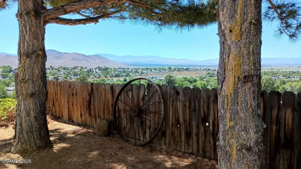893 Vista Park, Carson City, Nevada 89705, 3 Bedrooms Bedrooms, ,2 BathroomsBathrooms,Residential,Residential,Vista Park,0,260009525