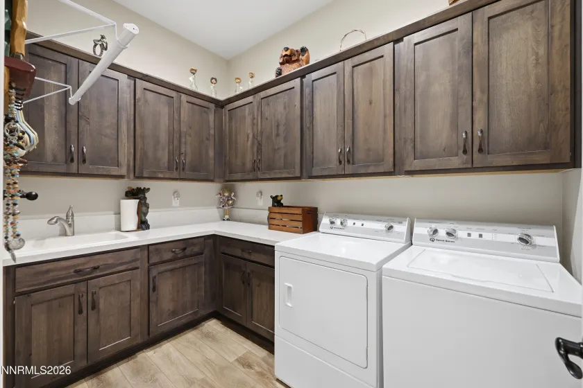 1463 Keenan, Carson City, Nevada 89703, 3 Bedrooms Bedrooms, ,2 BathroomsBathrooms,Residential,Residential,Keenan,0,260009524