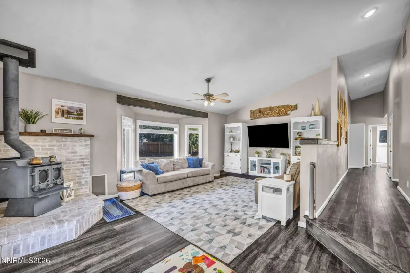 620 Renee, Gardnerville, Nevada 89460, 3 Bedrooms Bedrooms, ,2 BathroomsBathrooms,Residential,Residential,Renee,0,260009532