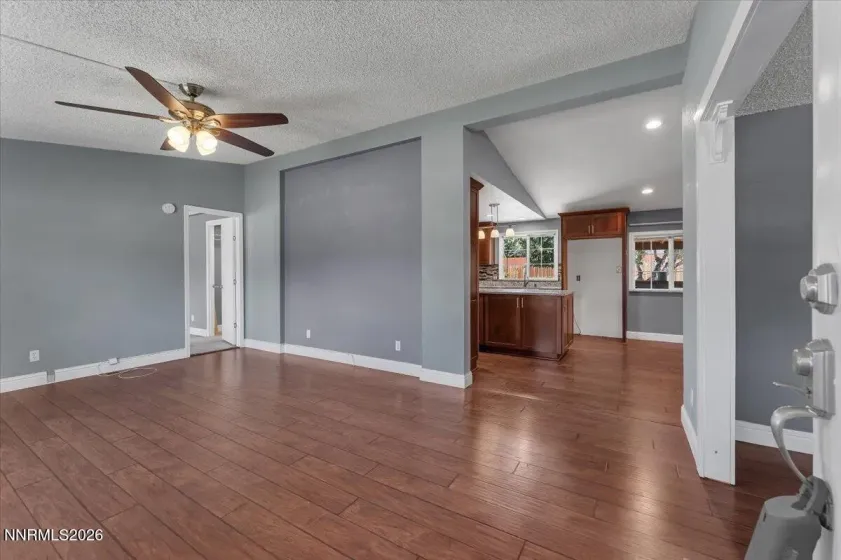 17235 Waxwing, Reno, Nevada 89508, 3 Bedrooms Bedrooms, ,2 BathroomsBathrooms,Residential,Residential,Waxwing,0,260009533