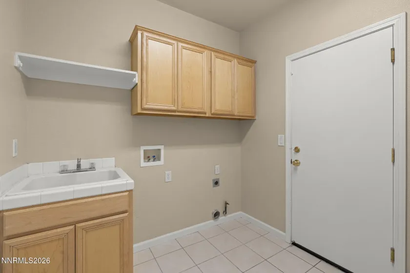 2652 Pride, Sparks, Nevada 89436, 4 Bedrooms Bedrooms, ,3 BathroomsBathrooms,Residential,Residential,Pride,0,260009536