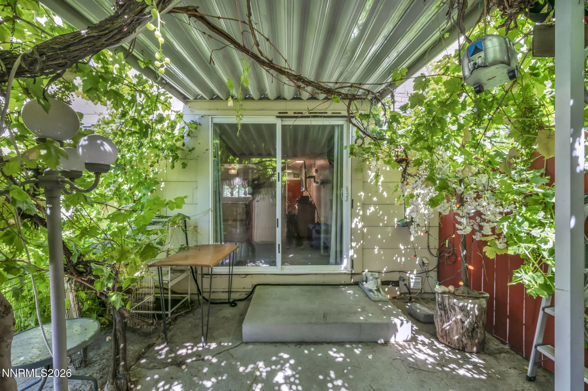 446 Smithridge, Reno, Nevada 89502, 2 Bedrooms Bedrooms, ,2 BathroomsBathrooms,Residential,Residential,Smithridge,0,260009569