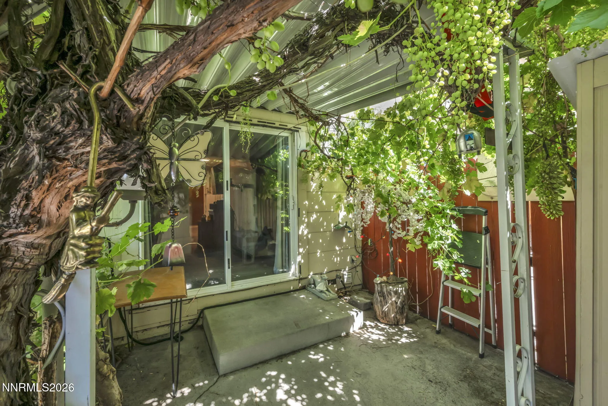 446 Smithridge, Reno, Nevada 89502, 2 Bedrooms Bedrooms, ,2 BathroomsBathrooms,Residential,Residential,Smithridge,0,260009569