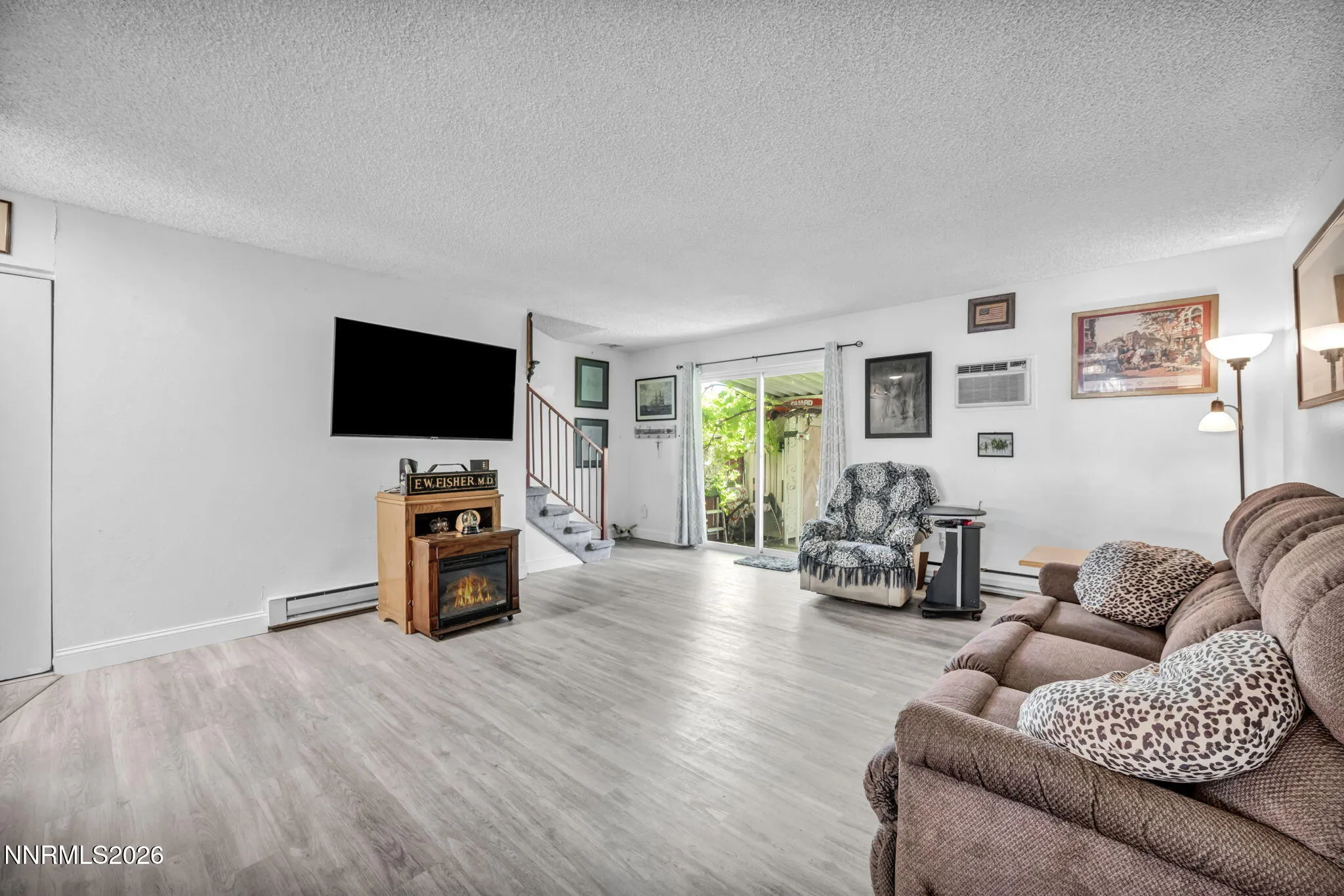 446 Smithridge, Reno, Nevada 89502, 2 Bedrooms Bedrooms, ,2 BathroomsBathrooms,Residential,Residential,Smithridge,0,260009569