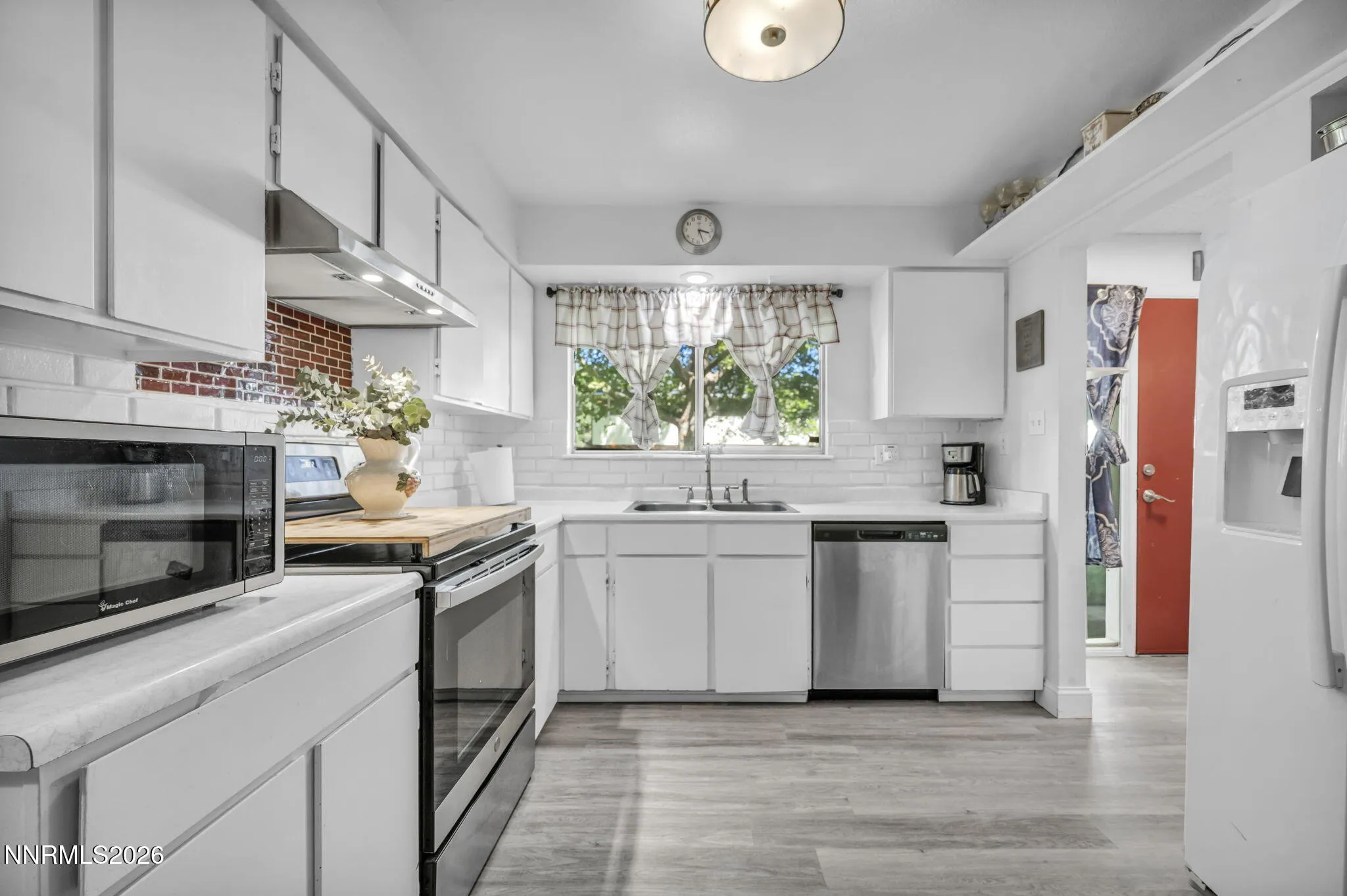 446 Smithridge, Reno, Nevada 89502, 2 Bedrooms Bedrooms, ,2 BathroomsBathrooms,Residential,Residential,Smithridge,0,260009569