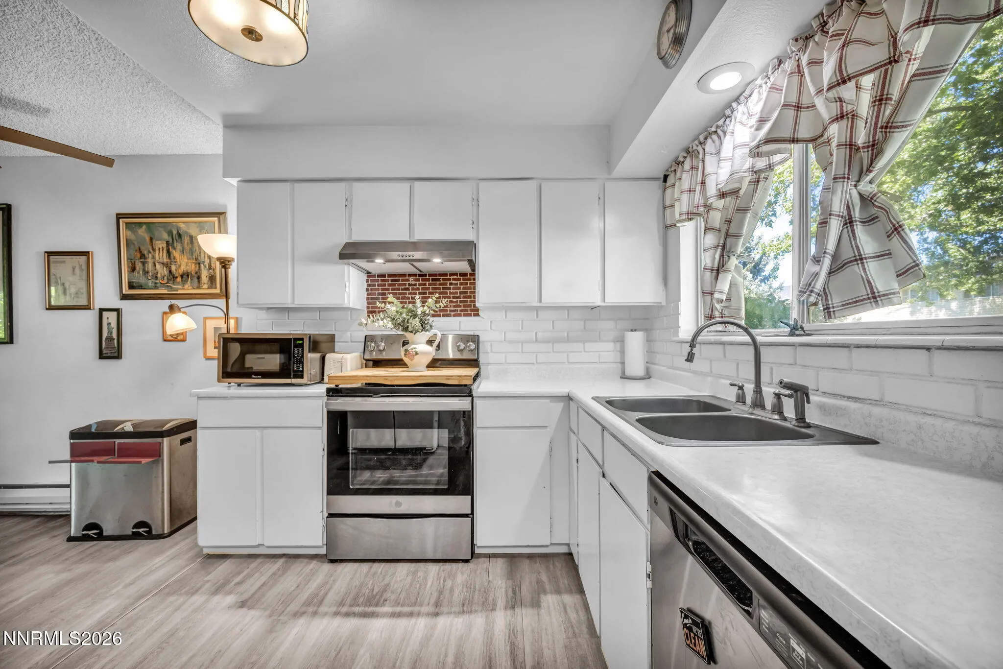 446 Smithridge, Reno, Nevada 89502, 2 Bedrooms Bedrooms, ,2 BathroomsBathrooms,Residential,Residential,Smithridge,0,260009569
