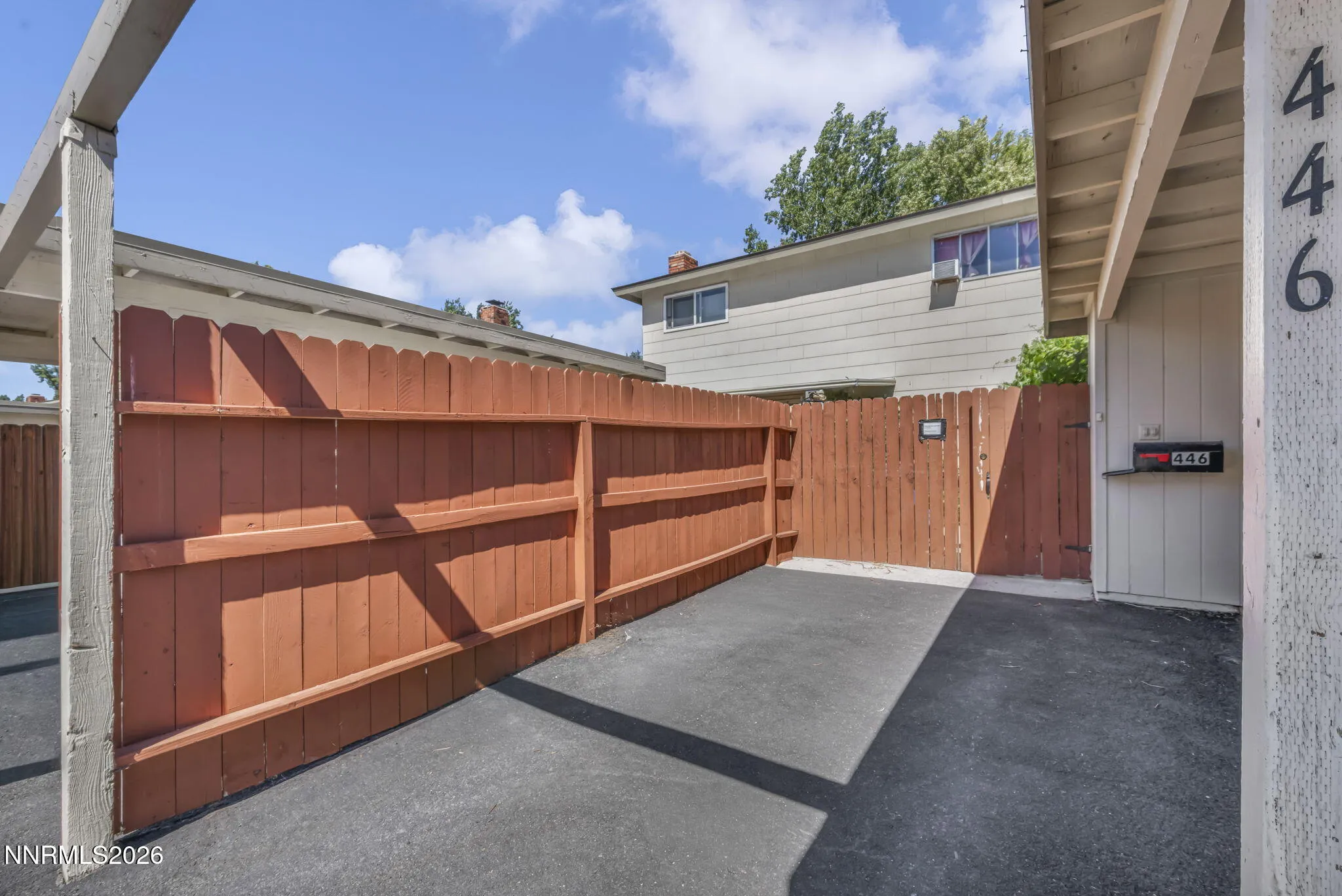 446 Smithridge, Reno, Nevada 89502, 2 Bedrooms Bedrooms, ,2 BathroomsBathrooms,Residential,Residential,Smithridge,0,260009569