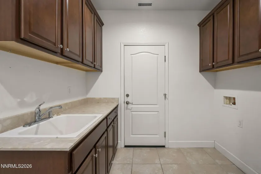 2900 Tobiano, Reno, Nevada 89521, 4 Bedrooms Bedrooms, ,3 BathroomsBathrooms,Residential,Residential,Tobiano,0,260009531