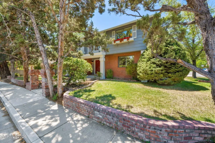 1945 Lakeside, Reno, Nevada 89509, 3 Bedrooms Bedrooms, ,3 BathroomsBathrooms,Residential,Residential,Lakeside,0,260009576
