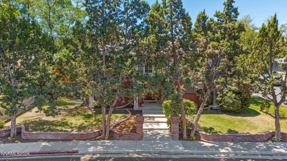 1945 Lakeside, Reno, Nevada 89509, 3 Bedrooms Bedrooms, ,3 BathroomsBathrooms,Residential,Residential,Lakeside,0,260009576