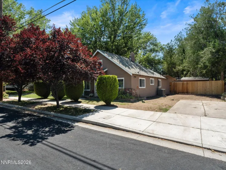 1239 Patrick, Reno, Nevada 89509, 2 Bedrooms Bedrooms, ,1 BathroomBathrooms,Residential,Residential,Patrick,0,260008155
