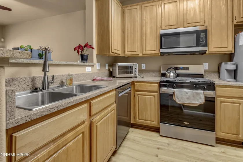 900 South Meadows, Reno, Nevada 89521, 2 Bedrooms Bedrooms, ,2 BathroomsBathrooms,Residential,Residential,South Meadows,0,260003838