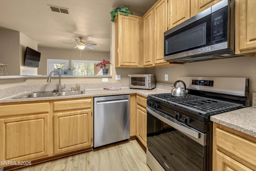 900 South Meadows, Reno, Nevada 89521, 2 Bedrooms Bedrooms, ,2 BathroomsBathrooms,Residential,Residential,South Meadows,0,260003838