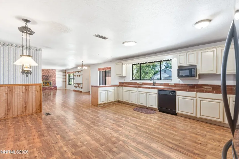 1360 Clough, Reno, Nevada 89509, 2 Bedrooms Bedrooms, ,2 BathroomsBathrooms,Residential,Residential,Clough,0,260009587