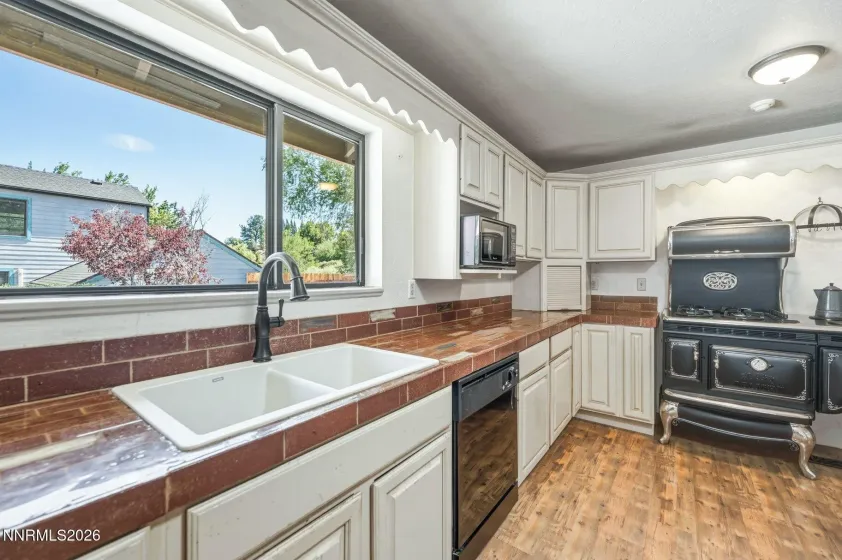 1360 Clough, Reno, Nevada 89509, 2 Bedrooms Bedrooms, ,2 BathroomsBathrooms,Residential,Residential,Clough,0,260009587
