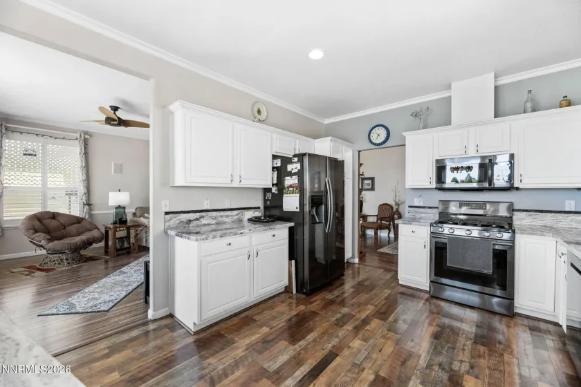 410 La Costa, Dayton, Nevada 89403, 3 Bedrooms Bedrooms, ,2 BathroomsBathrooms,Residential,Residential,La Costa,0,260009596