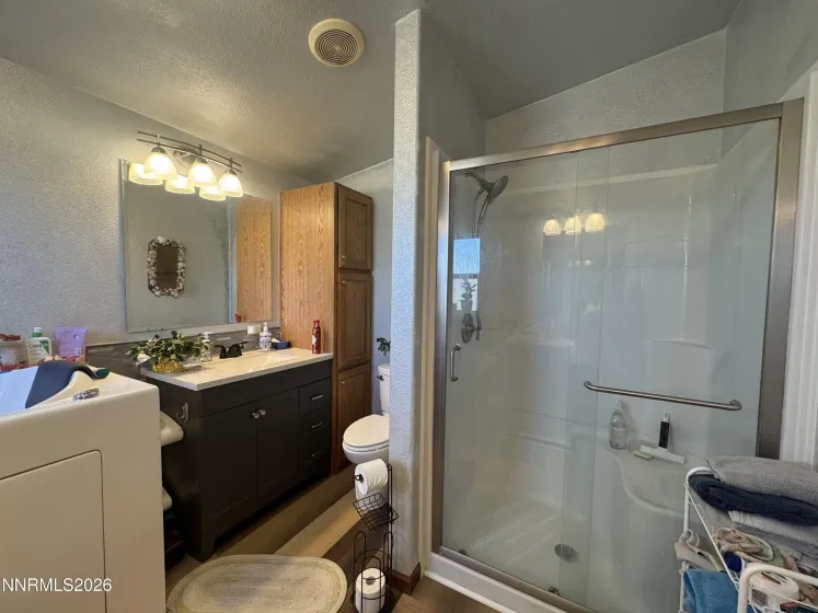 6262 Lakeview, Fallon, Nevada 89406, 3 Bedrooms Bedrooms, ,2 BathroomsBathrooms,Residential,Residential,Lakeview,0,260009600