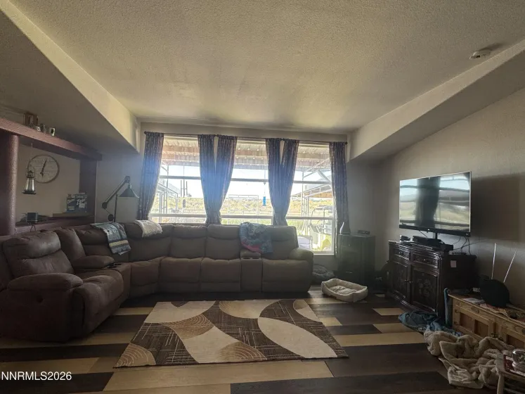 6262 Lakeview, Fallon, Nevada 89406, 3 Bedrooms Bedrooms, ,2 BathroomsBathrooms,Residential,Residential,Lakeview,0,260009600