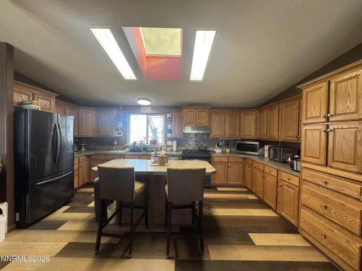 6262 Lakeview, Fallon, Nevada 89406, 3 Bedrooms Bedrooms, ,2 BathroomsBathrooms,Residential,Residential,Lakeview,0,260009600
