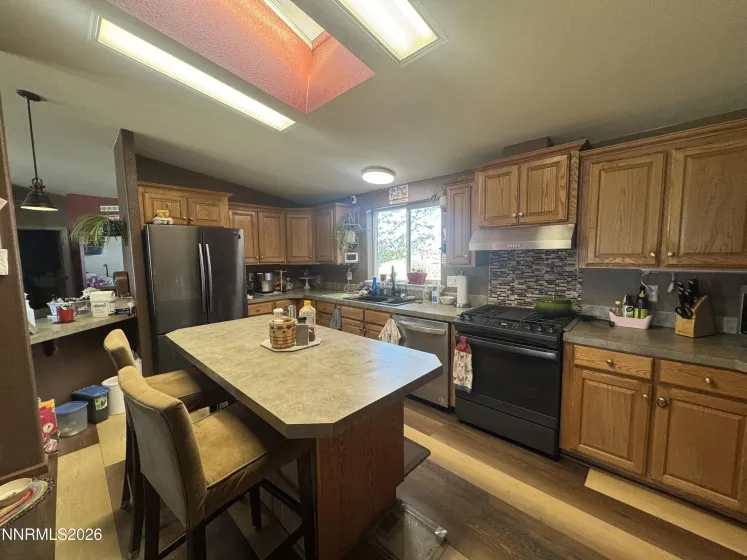 6262 Lakeview, Fallon, Nevada 89406, 3 Bedrooms Bedrooms, ,2 BathroomsBathrooms,Residential,Residential,Lakeview,0,260009600