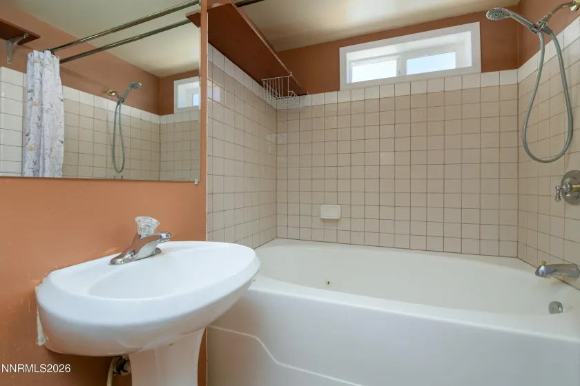 705 Addler, Gardnerville, Nevada 89460, 3 Bedrooms Bedrooms, ,2 BathroomsBathrooms,Residential,Residential,Addler,0,260009618