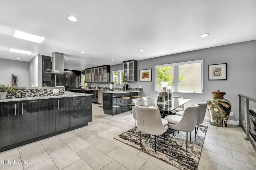 4865 Lakeridge, Reno, Nevada 89509, 3 Bedrooms Bedrooms, ,3 BathroomsBathrooms,Residential,Residential,Lakeridge,0,260009625