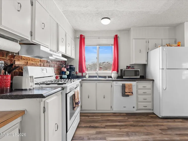 7815 Springfield, Silver Springs, Nevada 89429, 3 Bedrooms Bedrooms, ,2 BathroomsBathrooms,Residential,Residential,Springfield,0,260001978