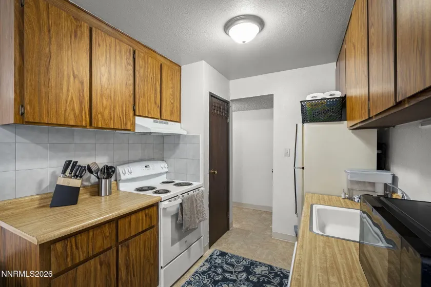 400 Saliman, Carson City, Nevada 89701, 2 Bedrooms Bedrooms, ,1 BathroomBathrooms,Residential,Residential,Saliman,0,260006798