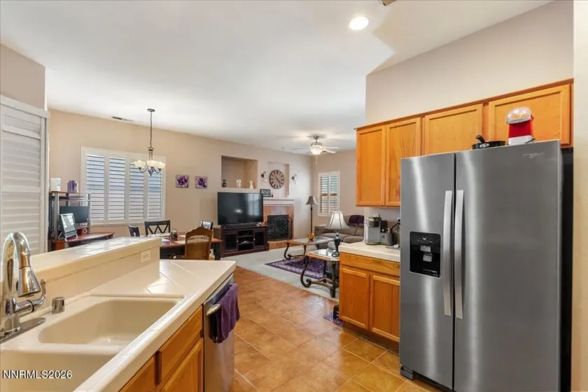 1445 Gold Cliff, Reno, Nevada 89521, 3 Bedrooms Bedrooms, ,2 BathroomsBathrooms,Residential,Residential,Gold Cliff,0,260009627