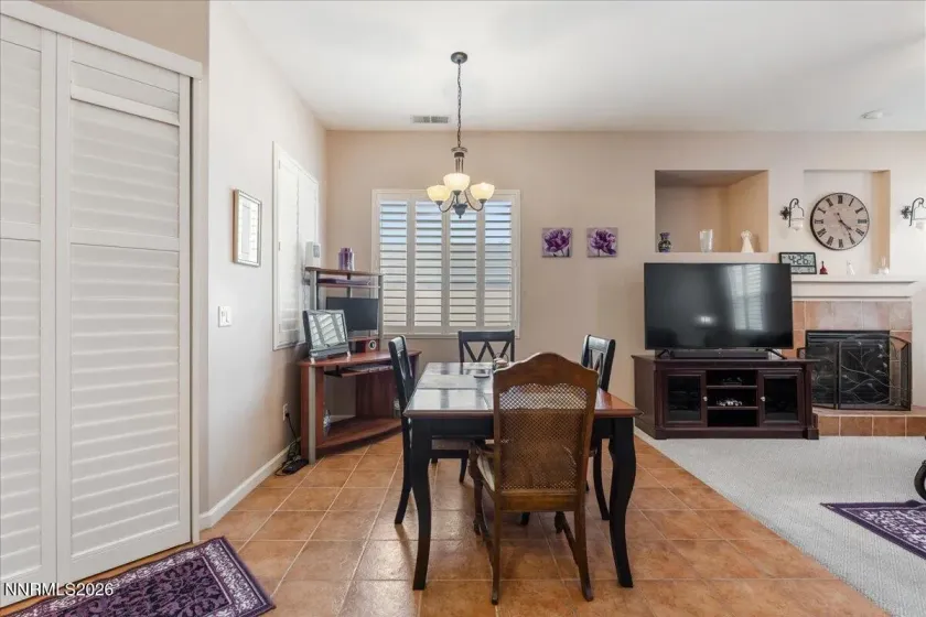 1445 Gold Cliff, Reno, Nevada 89521, 3 Bedrooms Bedrooms, ,2 BathroomsBathrooms,Residential,Residential,Gold Cliff,0,260009627