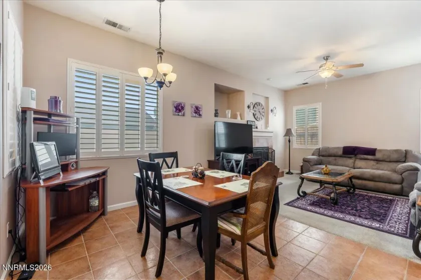 1445 Gold Cliff, Reno, Nevada 89521, 3 Bedrooms Bedrooms, ,2 BathroomsBathrooms,Residential,Residential,Gold Cliff,0,260009627