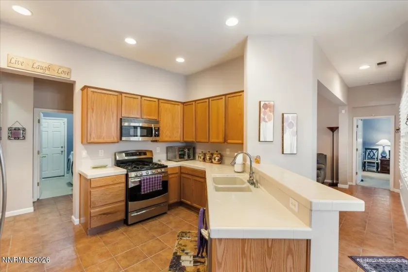 1445 Gold Cliff, Reno, Nevada 89521, 3 Bedrooms Bedrooms, ,2 BathroomsBathrooms,Residential,Residential,Gold Cliff,0,260009627