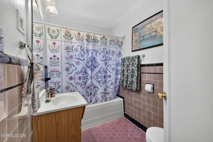 1207 Lander, Reno, Nevada 89509, 2 Bedrooms Bedrooms, ,2 BathroomsBathrooms,Residential,Residential,Lander,0,260009639