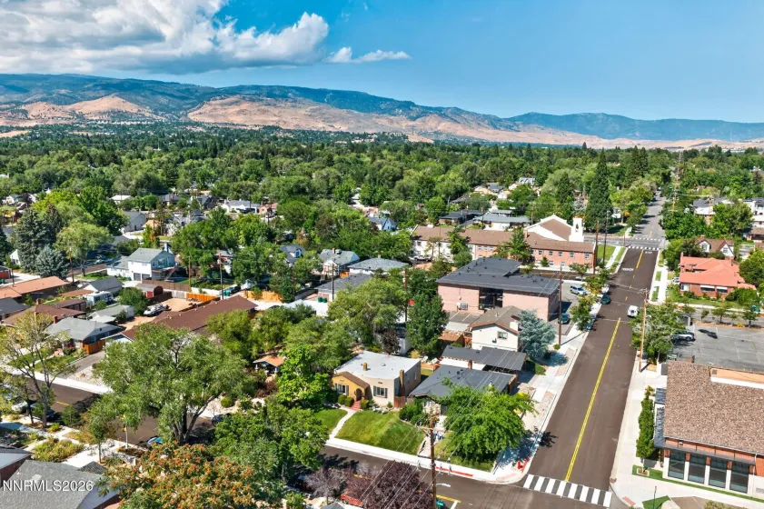 1207 Lander, Reno, Nevada 89509, 2 Bedrooms Bedrooms, ,2 BathroomsBathrooms,Residential,Residential,Lander,0,260009639