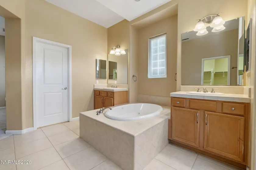 5070 Chappelet, Sparks, Nevada 89436, 4 Bedrooms Bedrooms, ,3 BathroomsBathrooms,Residential,Residential,Chappelet,0,260009652