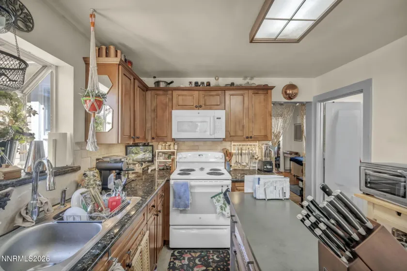 608 Nevada, Carson City, Nevada 89703, 2 Bedrooms Bedrooms, ,1 BathroomBathrooms,Residential,Residential,Nevada,0,260009654